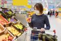 Preturile alimentelor au scazut puternic in 2023, insa oamenii nu vad asta la supermarket. Explicatia FAO