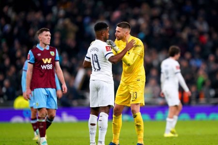 Ce-l asteapta pe Radu Dragusin la Tottenham » Portarul londonezilor si-a certat rau un coechipier la finalul ultimului meci