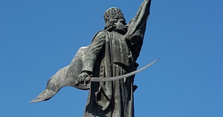 Secretele celei mai vechi statui a lui <span style='background:#EDF514'>TUDOR VLADIMIRESCU</span> din Romania. Cui apartine initiativa ridicarii monumentului