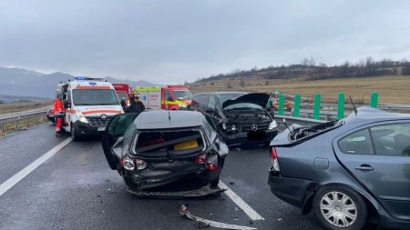Trafic blocat pe A1 intre Boita si Talmaciu din cauza unui accident cu sase masini