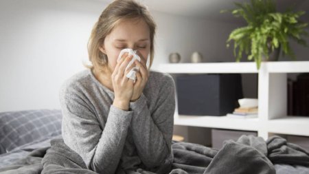 Gripa sau Covid: Ce faci daca te-ai infectat cu amandoua. Explicatiile medicului Carmen Dorobat