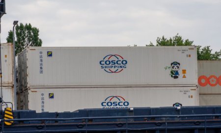 Firma chineza de transport maritim COSCO a suspendat transporturile catre Israel