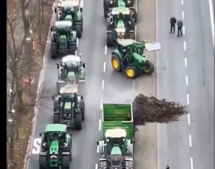 Marsul tractoarelor a dat peste cap traficul in Germania. Fermierii au blocat drumuri si autostrazi in semn de protest