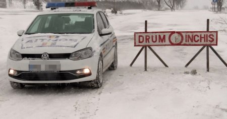Iarna isi arata coltii in nordul Moldovei. Doua <span style='background:#EDF514'>DRUMURI JUDETENE</span> inchise, zeci de masini blocate, multe apeluri la 112