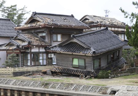 Numarul deceselor in urma cutremurului din Japonia a depasit 200 de persoane