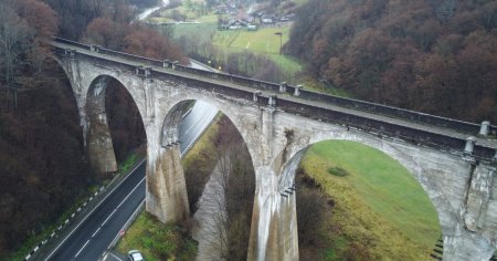 Blestemul celui mai spectaculos viaduct feroviar. Constructia uriasa a ajuns un loc al <span style='background:#EDF514'>TRAGEDII</span>lor VIDEO