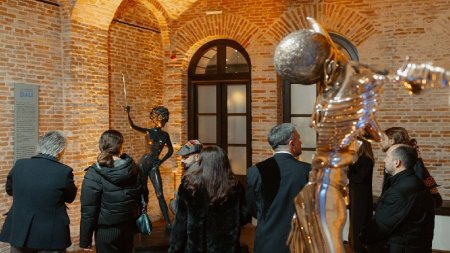 Concert Corina Sirghi si program extins pentru vizitarea expozitiei Universul lui Salvador Dali