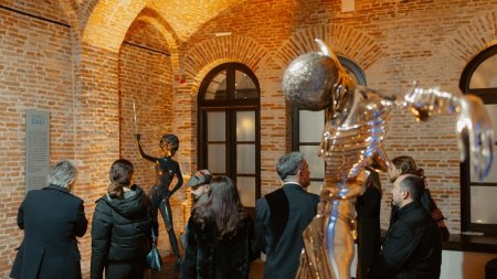 Concert Corina Sirghi si program extins pentru vizitarea expozitiei Universul lui Salvador Dalí, de Ziua Culturii Nationale, la <span style='background:#EDF514'>ARCUB</span>