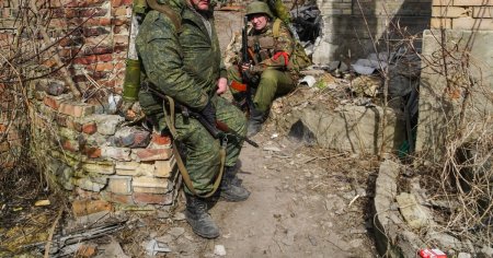 Militarii rusi sunt trimisi pe front aproape fara nimic si fura unii de la altii, a dezvaluit sotia unui soldat