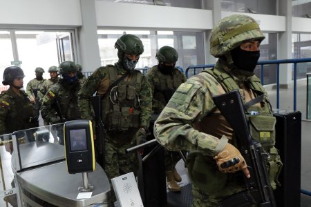 Ecuadorul scoate armata si politia pe strazi, intr-o criza de securitate fara precedent. Presedintele a declarat stare de „conflict armat intern” | VIDEO