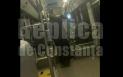 <span style='background:#EDF514'>BARBAT BATUT</span> cu pumnii si picioarele de un calugar, intr-un autobuz din Constanta VIDEO