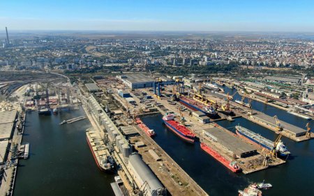 <span style='background:#EDF514'>AJUTOARE DE STAT</span> de 126 milioane euro pentru porturile din Romania. Comisia Europeana a dat unda verde