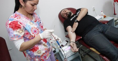 Explozie de donatori de sange dupa majorarea valorii tichetelor. Unul singur costa 280 de lei