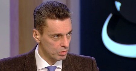 Mircea Badea, reactie acida legata de o eventuala demisie a lui Iohannis: Imi venea sa rad mai devreme