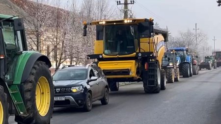 Transportatorii si fermierii vor sa forteze intrarea in Bucuresti cu zeci de camioane si tractoare, dupa ce au facut noapte alba pe soselele din jurul Capitalei