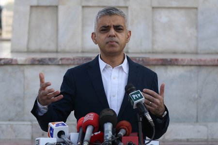 Primarul Londrei denunta costul Brexitului: A costat economia britanica 162 de miliarde de euro. Ce solicita acesta