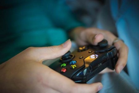 Kaspersky: In timpul marilor reduceri, 71% dintre gameri se joaca si cumpara