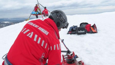 17 persoane, salvate de pe munte in ultimele 24 de ore. Patru dintre acestea, transportate la spital