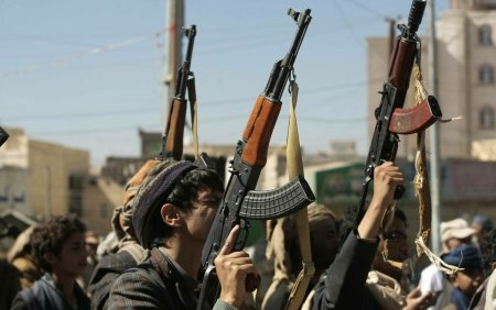 SUA au lansat noi atacuri impotriva rebelilor Houthi. Inamicul vizeaza capitala Sanaa