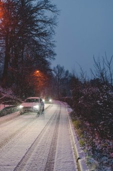 Infotrafic: 'Circulatie in conditii de iarna pe mai multe drumuri din judetele Buzau, Iasi, Maramures si Mures'