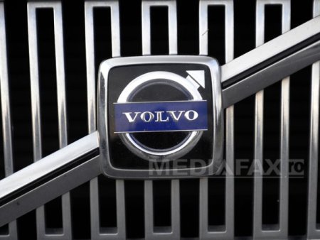 Volvo si Tesla opresc productia la fabrici din Europa din cauza atacurilor Houthi din Marea Rosie