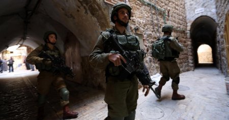 Trei palestinieni inarmati cu cutite si topoare, ucisi de fortele israeliene in Cisiordania