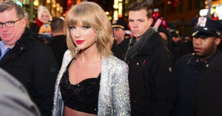 Taylor Swift a devenit o tinta a teoriilor conspiratiei inainte de alegerile prezidentiale din Statele Unite