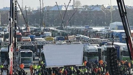 Greva transportatorilor paralizeaza Germania / Soferii de camion ameninta guvernului Scholz: Fara noi, ramane fara mancare