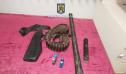 Componentele unei pusti si 4 cartuse au fost gasite de politisti, la Soveja, la perchezitiile intr-un dosar de furt