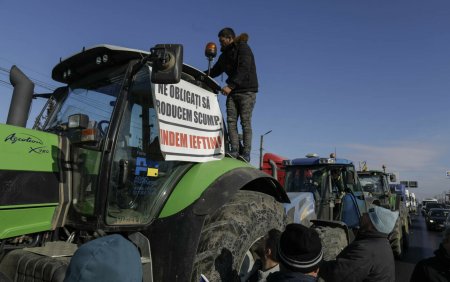 Proteste ale transportatorilor si fermierilor | Centrul Infotrafic: Se va circula cu viteza redusa in multe zone ale tarii