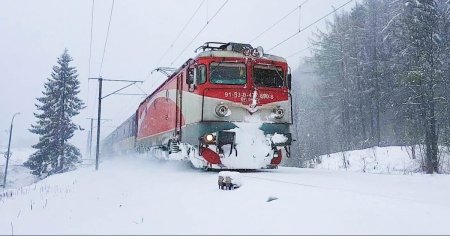 Sine de cale ferata rupte si circulatia feroviara adaptata la conditii de iarna in mai multe zone