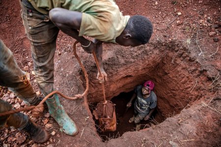 Cel putin 21 de oameni au murit in Tanzania, dupa ce o mina de aur s-a prabusit