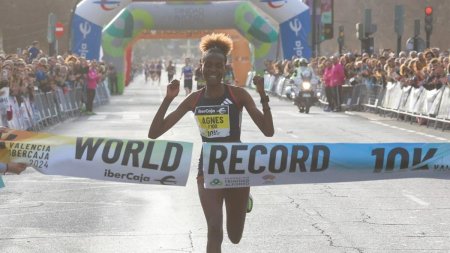 A batut recordul mondial! Prima femeie care a alergat 10 kilometri pe sosea in mai putin de 29 de minute