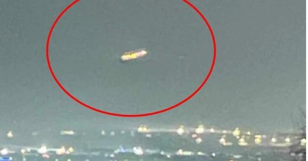 VIDEO. Un obiect zburator neidentificat a fost vazut pe cerul Sibiului. Oamenii au filmat. A fost un OZN?
