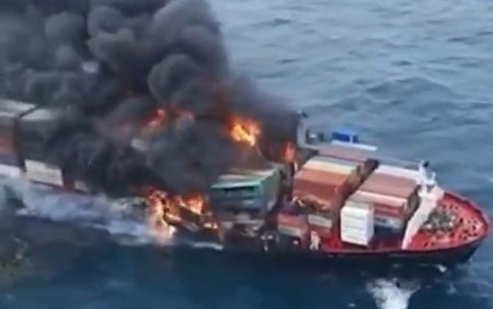 O nava a SUA a fost lovita de racheta in largul coastelor Yemenului, dupa atacurile americane impotriva rebelilor Houthi