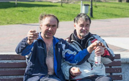 Cati alcoolici au fost diagnosticati intr-un an, in Rusia. Dependenta de alcool creste pentru prima data dupa un deceniu