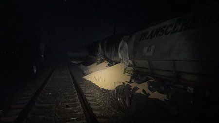 Traficul feroviar restrictionat intre Craiova si Caracal, dupa ce un tren de marfa a deraiat. Intarzieri mari in Gara de Nord