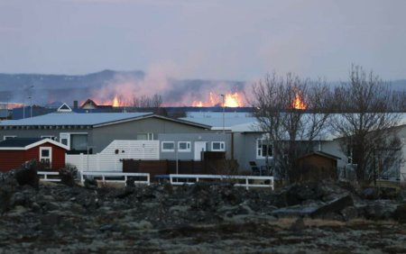 Eruptie vulcanica in Islanda | <span style='background:#EDF514'>VULCANUL</span> se calmeaza, insa riscul persista