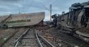 Traficul feroviar e inca blocat pe ruta Craiova-Caracal, dupa <span style='background:#EDF514'>DERAIEREA</span> unui marfar cu cereale