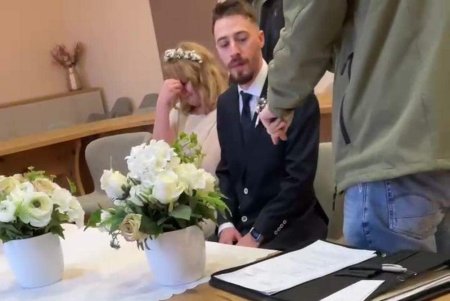 Momentul in care un tanar mire e arestat chiar la nunta, in Austria: mireasa, in lacrimi. Viitorul ei sot a fost deportat