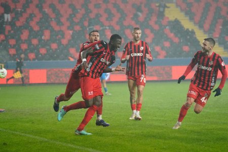 Echipa lui Marius Sumudica s-a calificat in optimile Cupei Turciei cu gol marcat in minutul 90+6