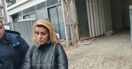 Mega-scandal imobiliar la Alba Iulia, cu proteste de strada: Am aflat ca suntem 8 cumparatori pe o garsoniera VIDEO