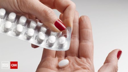Drogurile pe reteta, vandute fara probleme in farmacii: Dupa doua, trei saptamani devenisem dependent de acel medicament
