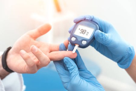 CNAS pune in pericol persoanele cu diabet, prin reducerea sumelor alocate pentru procedurile medicale