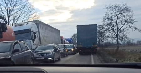 Bulgaria se razbuna pe austrieci: zeci de camione cu marfa stau pe loc la granita Oryahovo