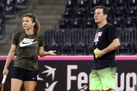 Simona Halep revine pe teren, la meciul demonstrativ cu Andre Agassi si Stefi Graff, de la Sports Festival. Ea va face pereche cu Andrei Pavel