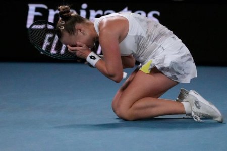 Blinkova a invins-o pe Rybakina, locul 3 mondial, dupa cel mai lung tie-break din istoria Slamurilor