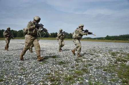 NATO mobilizeaza 90.000 de militari pentru cel mai mare exercitiu de dupa <span style='background:#EDF514'>RAZBOIUL RECE</span>