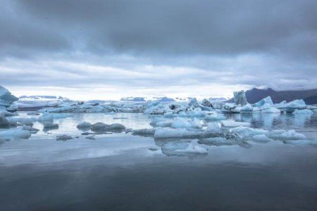 Calota glaciara din Groenlanda a pierdut o suprafata de 5.091 de kilometri patrati