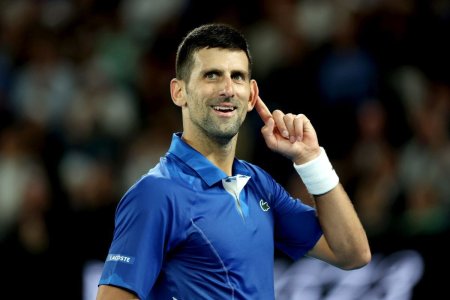 Novak Djokovic <span style='background:#EDF514'>JUBILEAZ</span>a dupa calificarea in sferturile Australian Open: A fost un meci grozav!